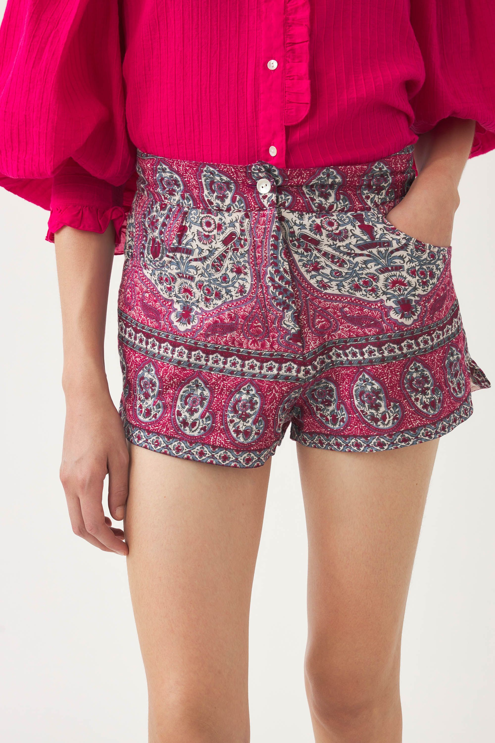 Red cotton jacquard quilted shorts | Paisley print | ANTIK BATIK