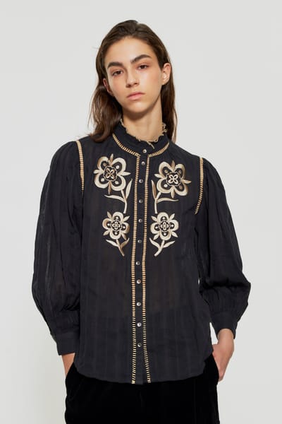 Antikbatik Anouki embroidered blouse