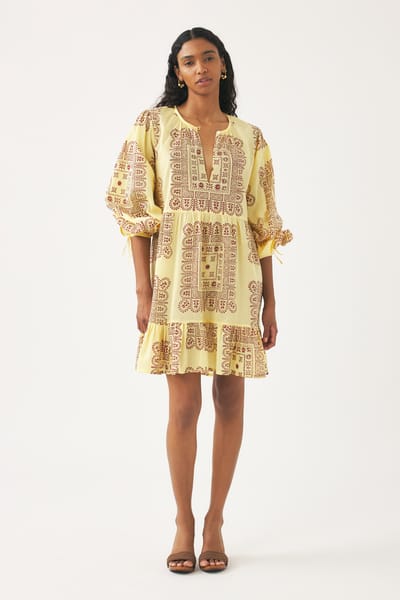 Antikbatik Kurzes bedrucktes Kleid aus Baumwollvoile Nalii