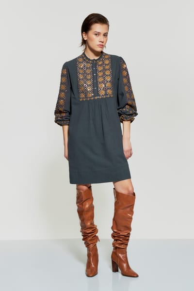 Antikbatik Robe courte brodée de sequins Joana
