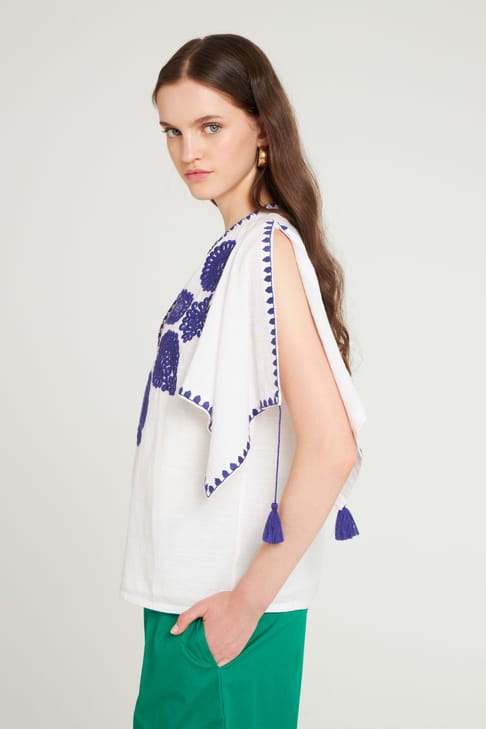 Antikbatik Tiki embroidered blouse