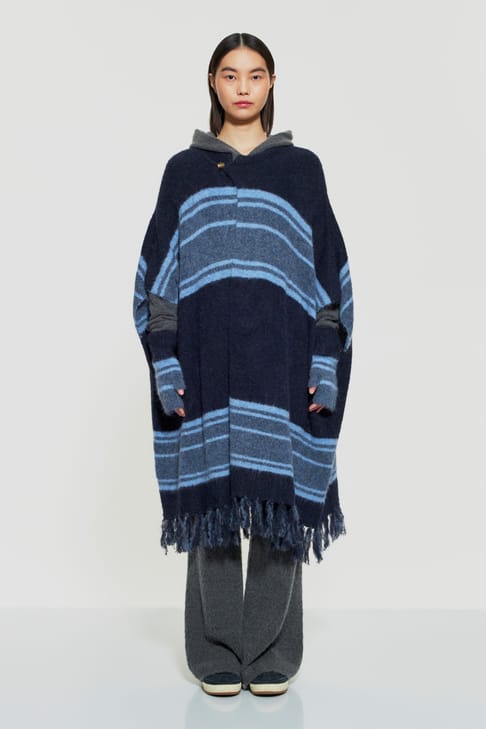 Antikbatik Poncho de lana de alpaca Mila