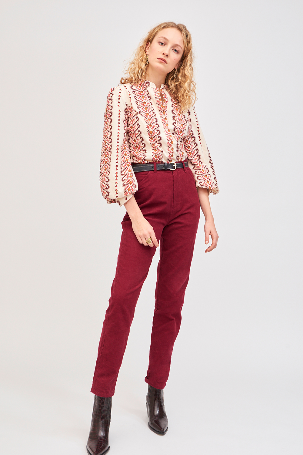 Pantalon en velours côtelé Foly - Bordeaux - Antik Batik (photo) Pantalon en velours côtelé Foly - Bordeaux - Antik Batik (photo)