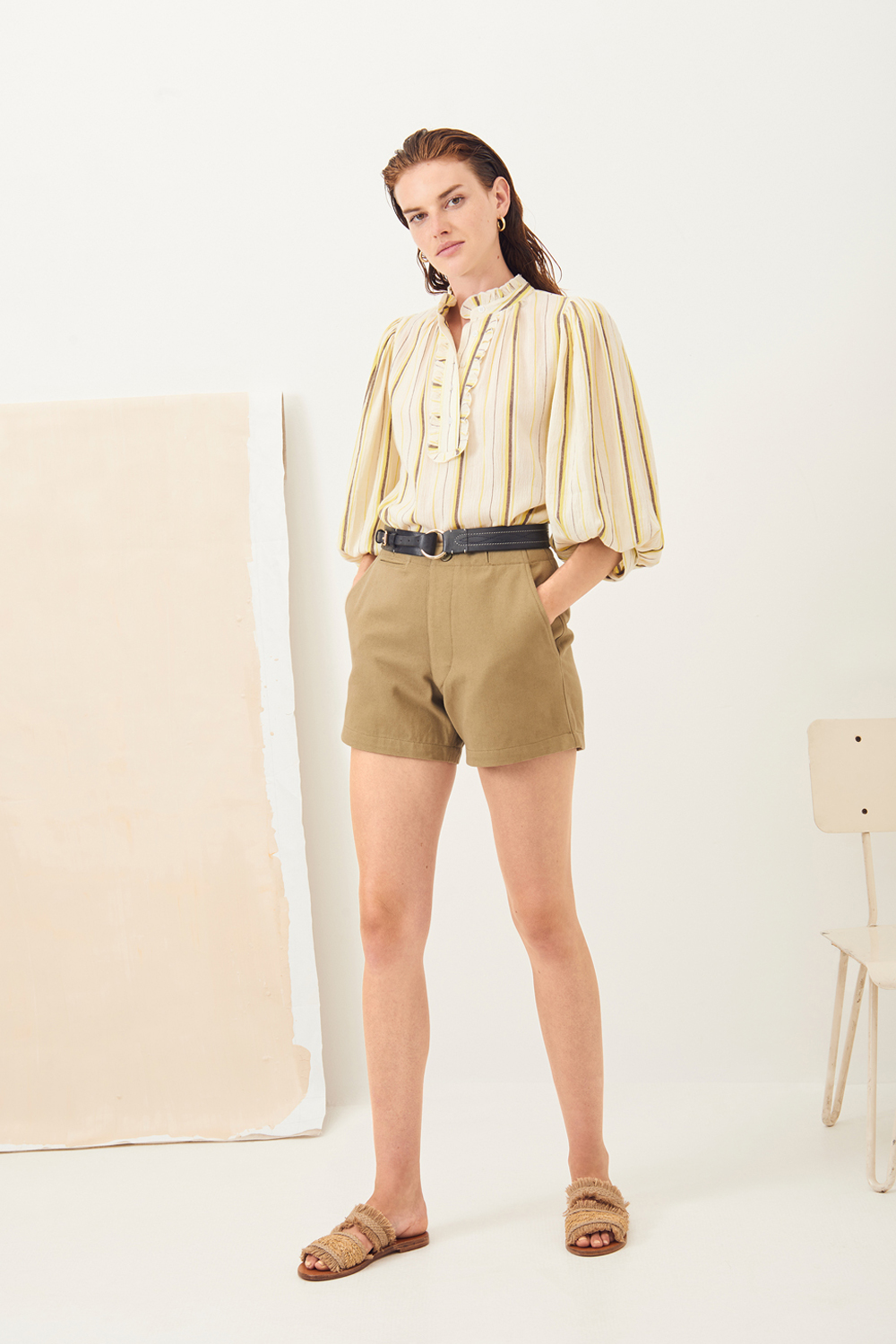 Short taille haute coton - Kaki - Antik Batik (photo) Short taille haute coton - Kaki - Antik Batik (photo)