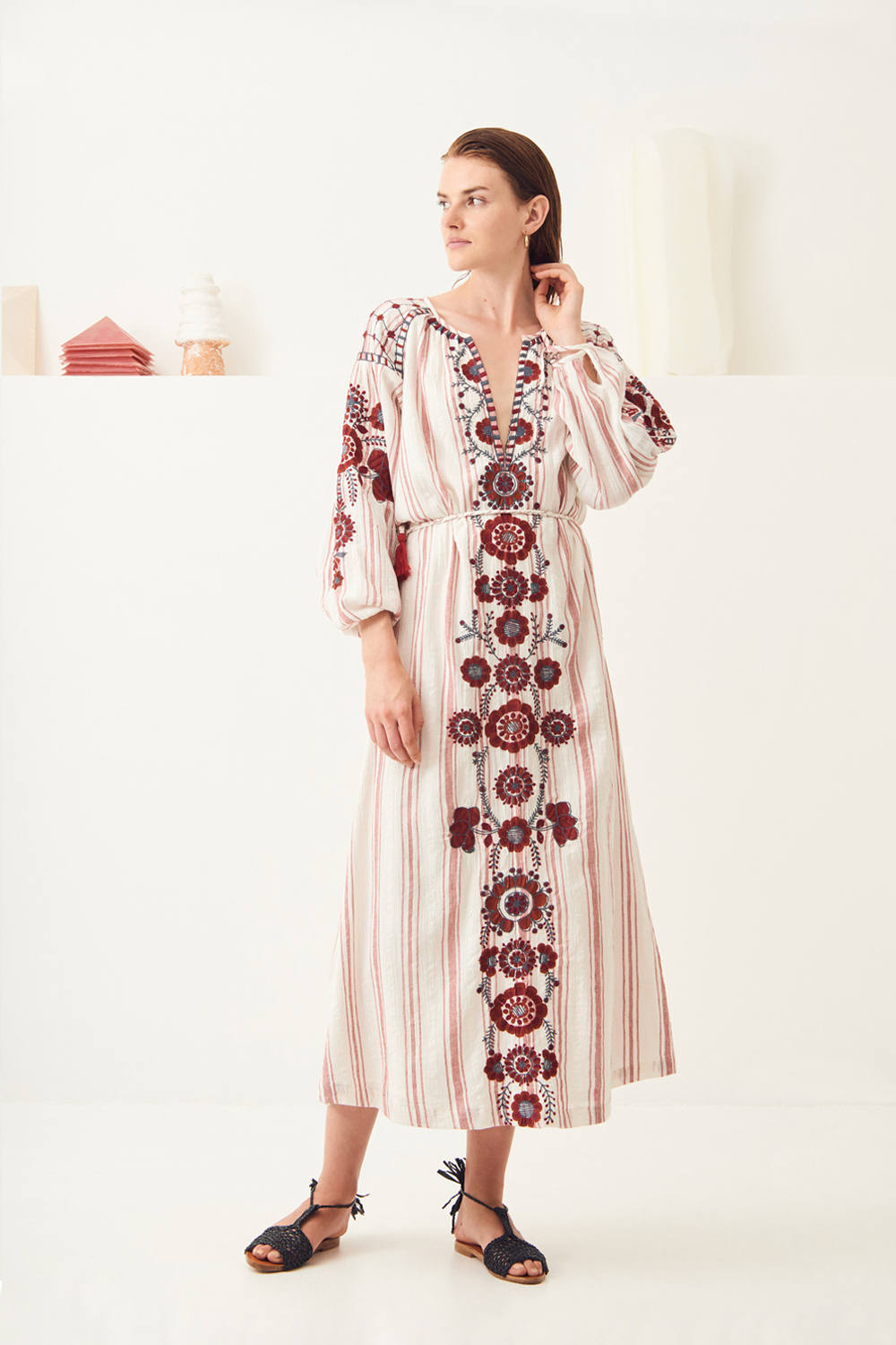 Robe longue brodée coton Camilla - Rouge - Antik Batik (photo) Robe longue brodée coton Camilla - Rouge - Antik Batik (photo)