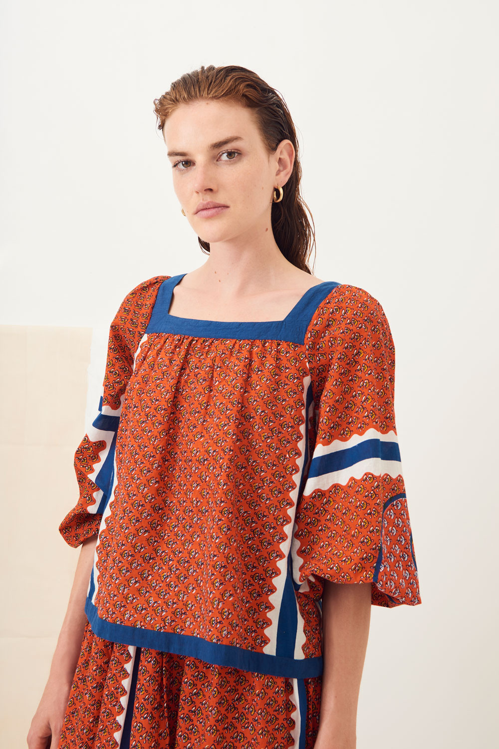 Blouse évasée coton Gisele - Rouge - Antik Batik (photo) Blouse évasée coton Gisele - Rouge - Antik Batik (photo)