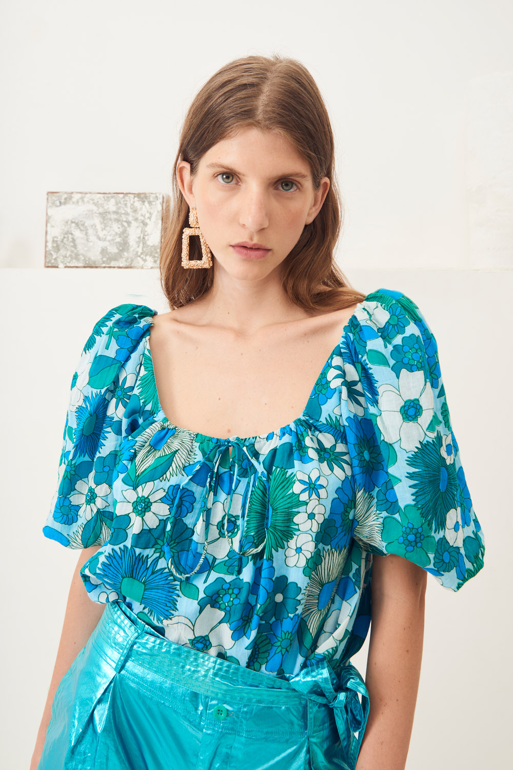 Blouse manches bouffantes Lorette - Bleu - Antik Batik (photo) Blouse manches bouffantes Lorette - Bleu - Antik Batik (photo)