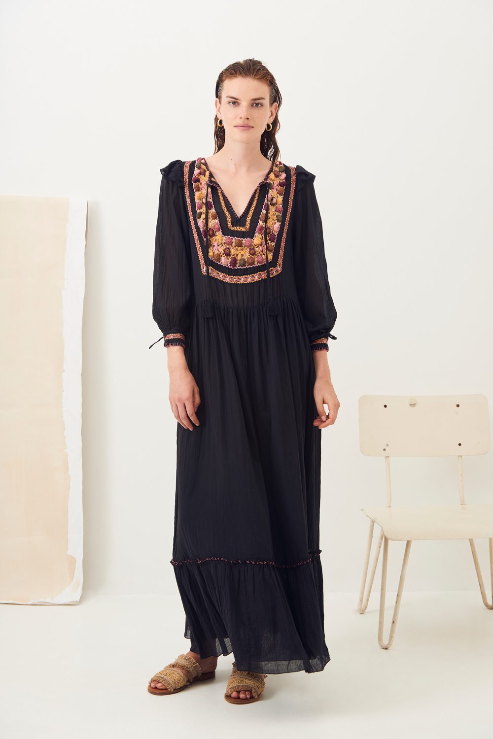 Robe longue fluide crochet Lova - Noir - Antik Batik (photo) Robe longue fluide crochet Lova - Noir - Antik Batik (photo)