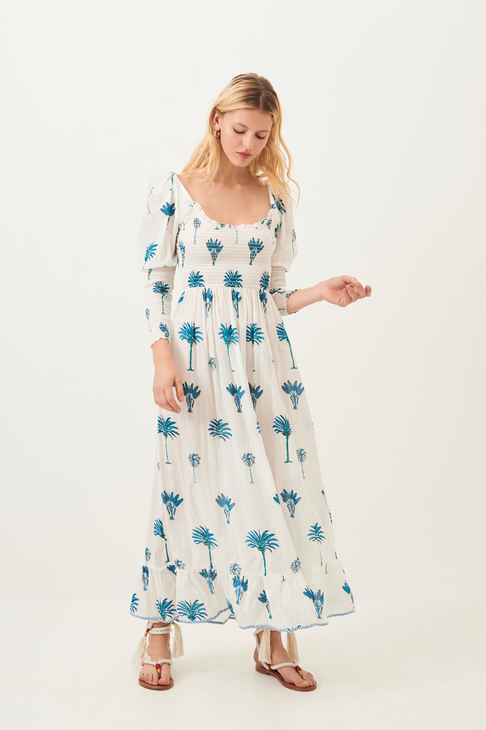 Robe fluide manches bouffantes Palmy - Bleu - Antik Batik (photo) Robe fluide manches bouffantes Palmy - Bleu - Antik Batik (photo)