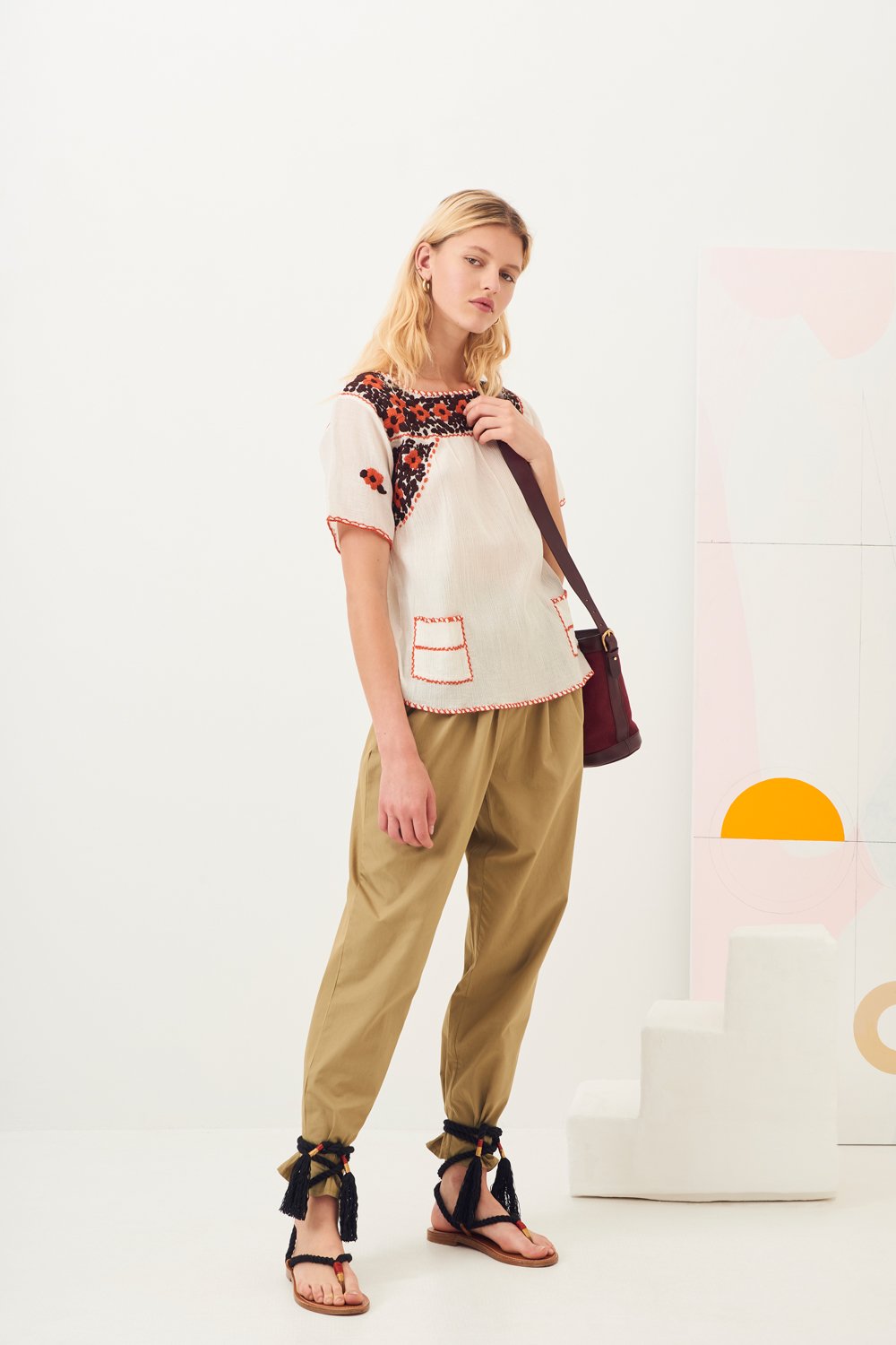 Haut brodé Paola - Antik Batik (photo) Haut brodé Paola - Antik Batik (photo)