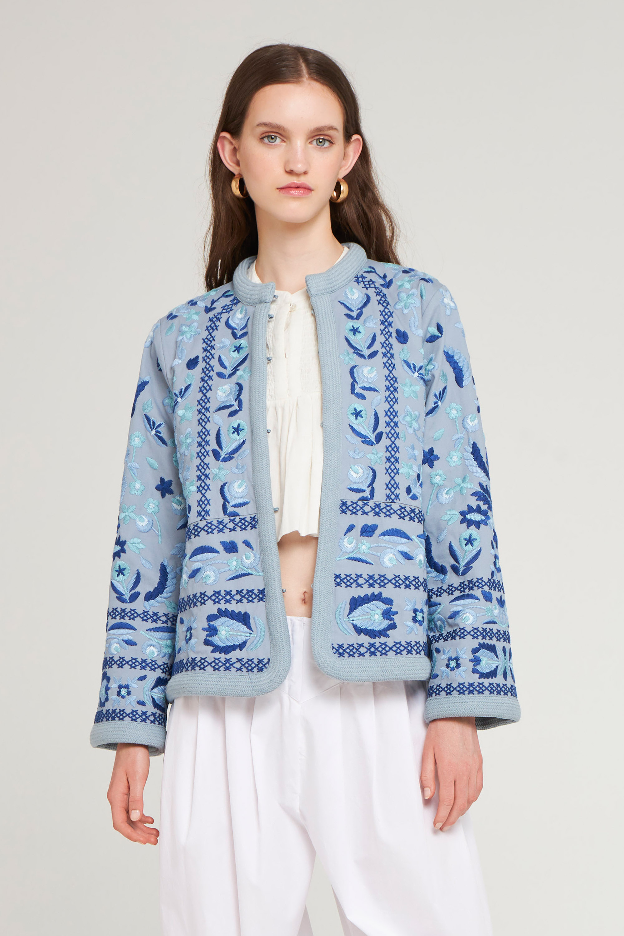 Sleeveless embroidered jacket Artisan embroidery ANTIK BATIK