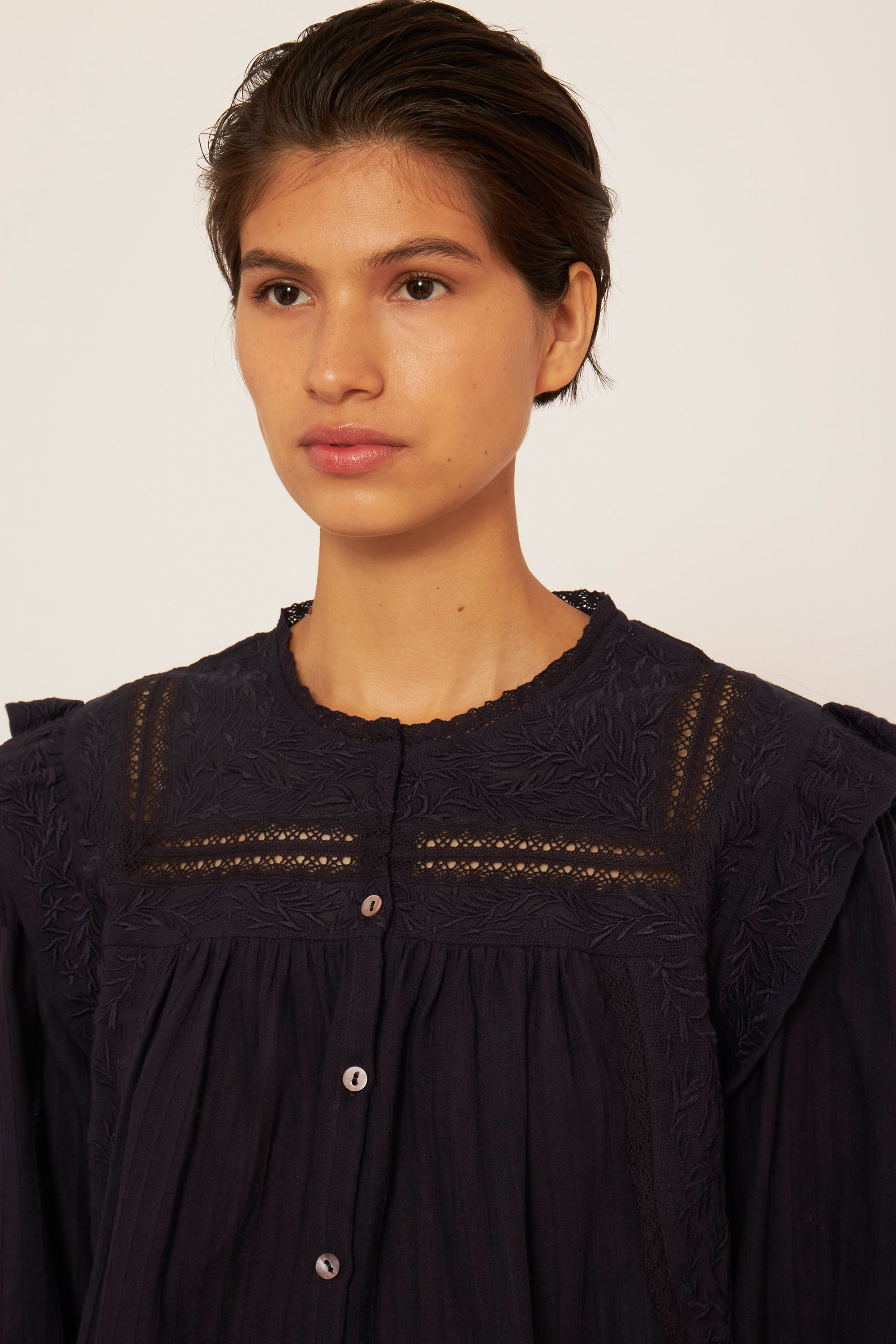 Blouse in black cotton crepe | Embroidered blouse | ANTIK BATIK