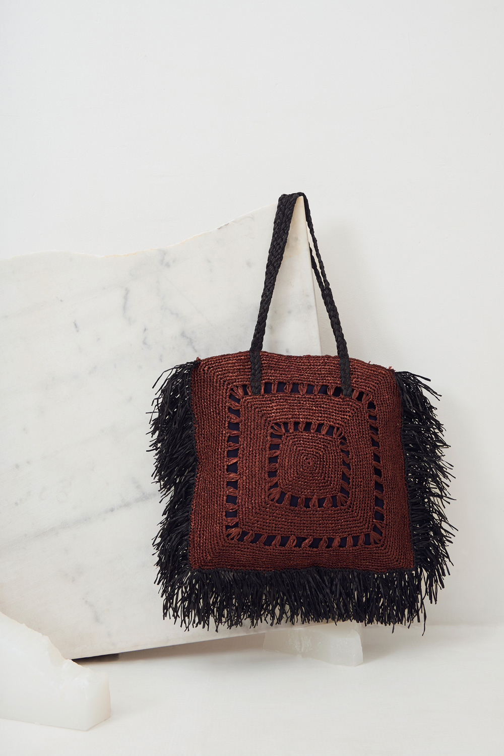 Cabas raphia Biim - Noir et marron - Antik Batik (photo) Cabas raphia Biim - Noir et marron - Antik Batik (photo)