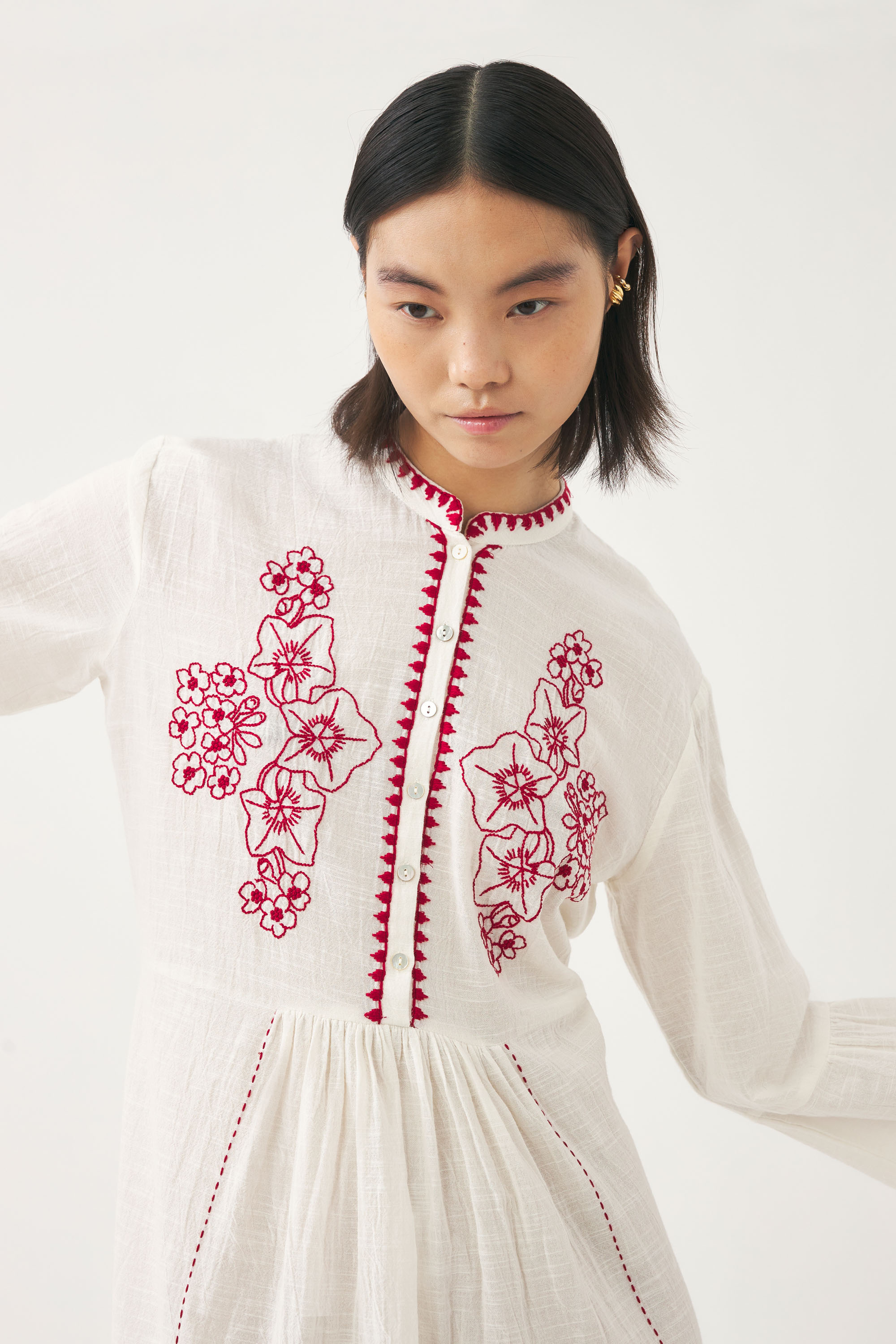 White cotton-linen embroidered dress | Blouse with floral embroidery ...