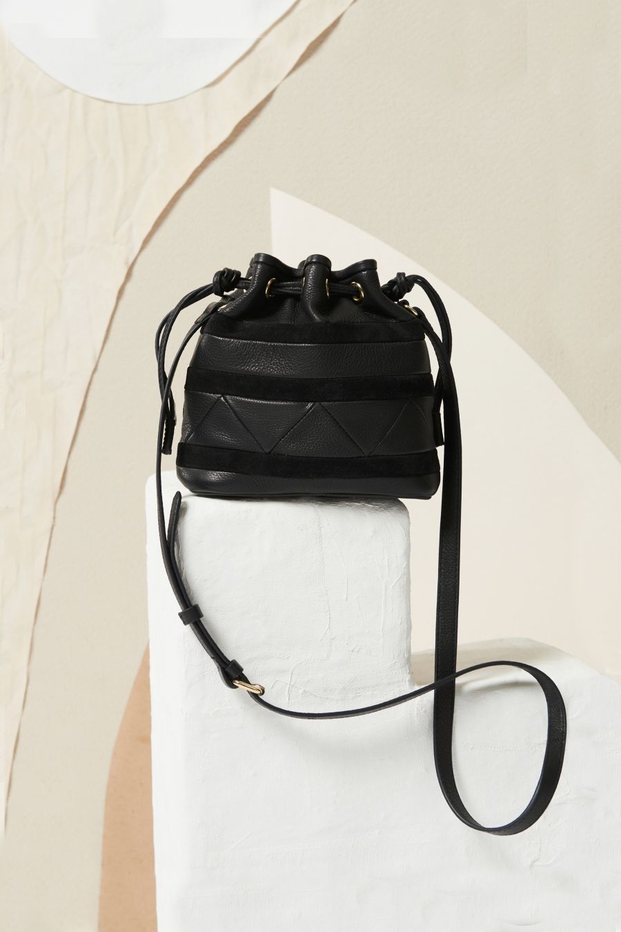 Antikbatik Bala mini bucket bag in leather and canvas - Black