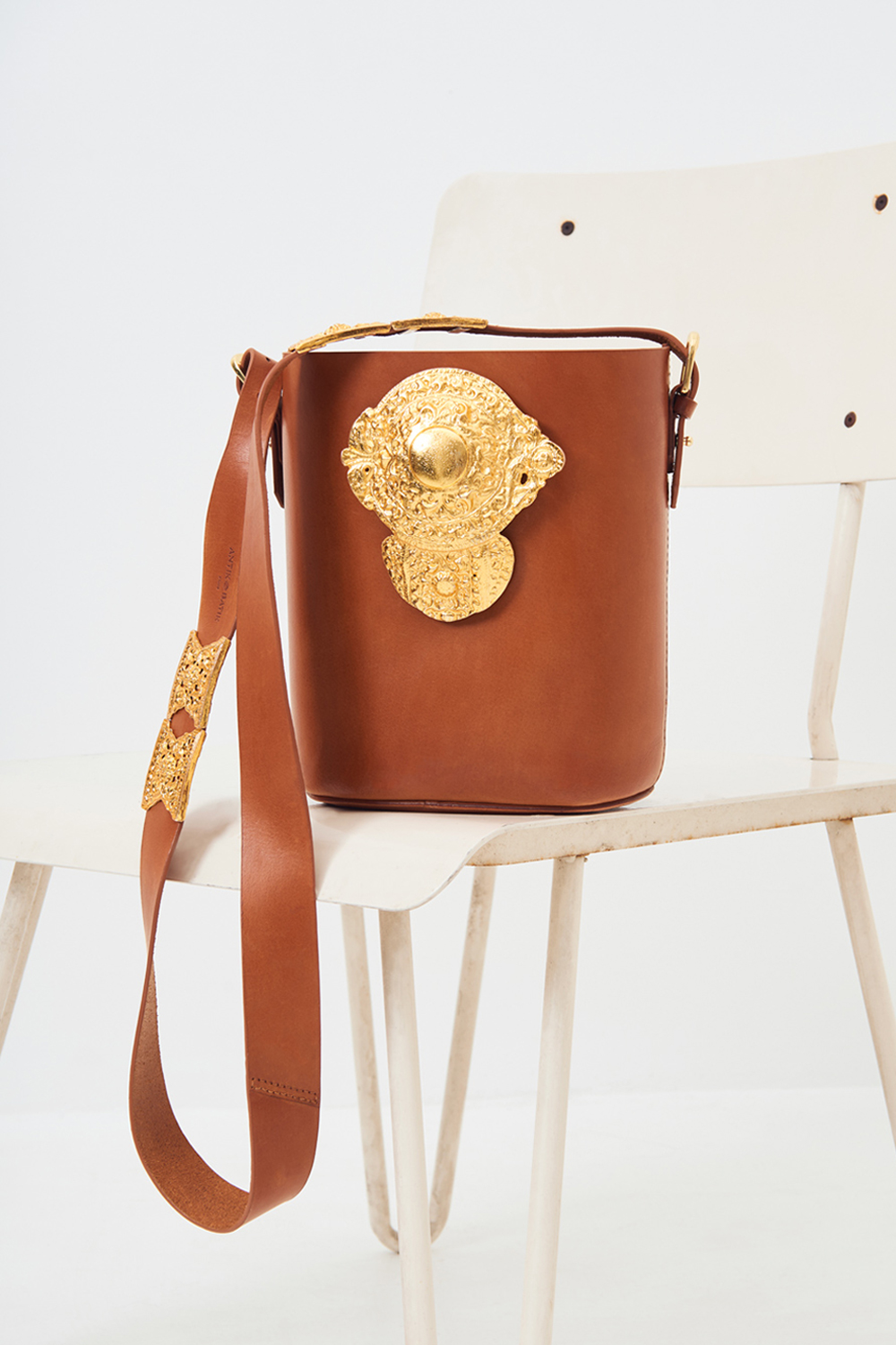 Sac seau en cuir camel Gala - Antik Batik (photo) Sac seau en cuir camel Gala - Antik Batik (photo)