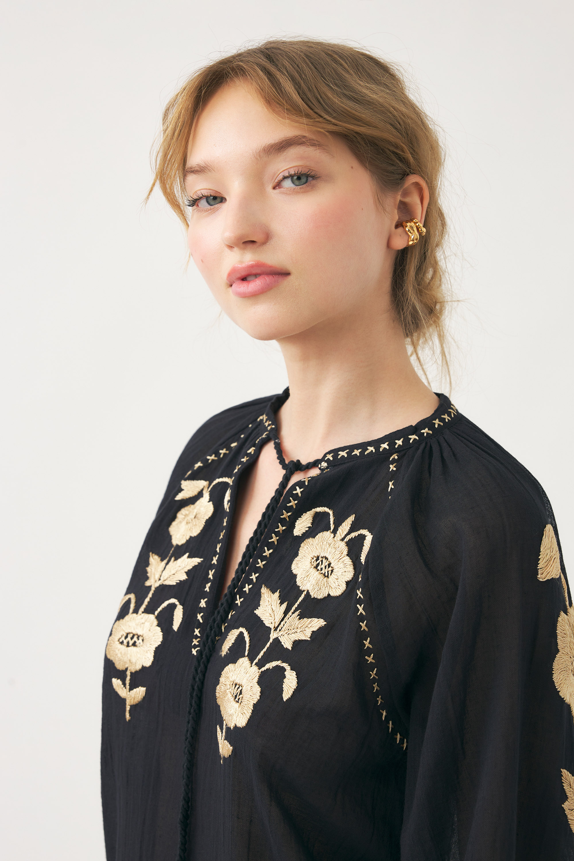 Black blouse embroidered with silk thread | Cotton crepe blouse | ANTIK ...