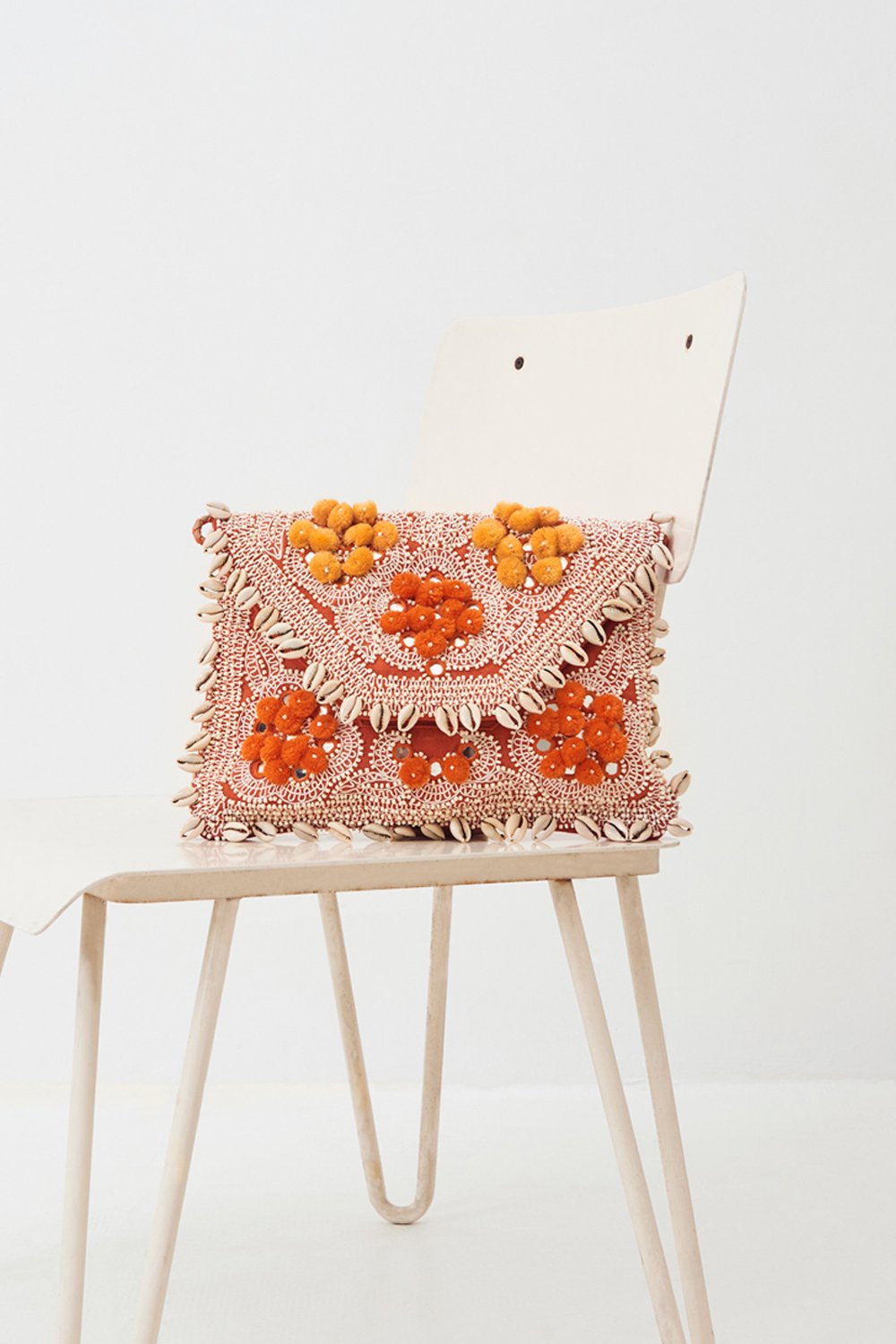 Pochette brodée coquillages Jolie - Orange - Antik Batik (photo) Pochette brodée coquillages Jolie - Orange - Antik Batik (photo)